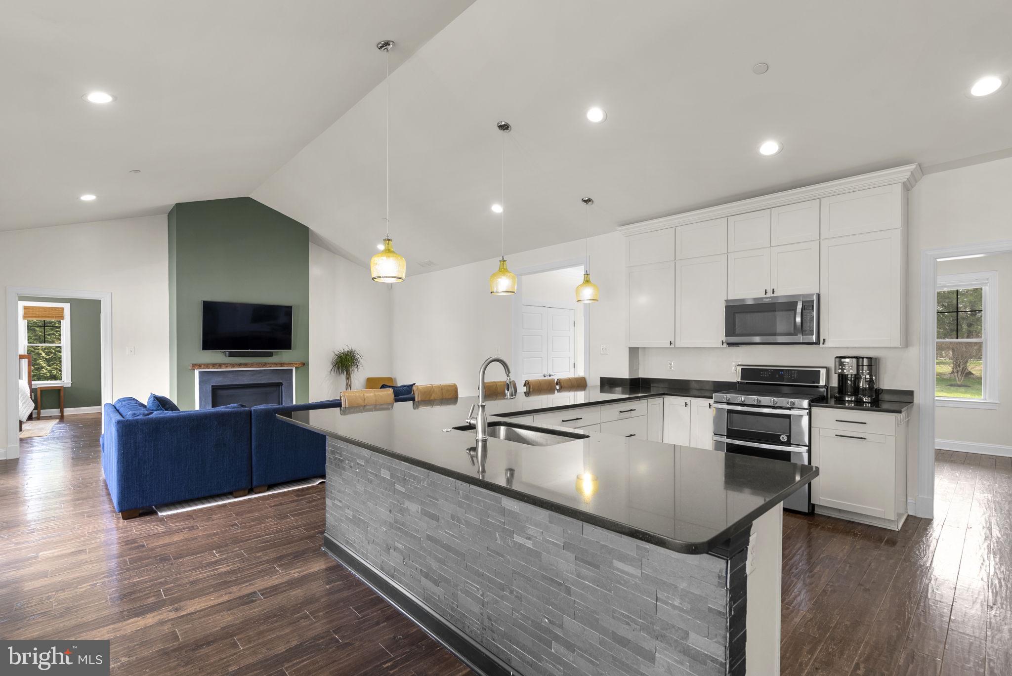 17601 Crystal Spring Terrace Ashton, MD 20861 - Photo 11 of 45