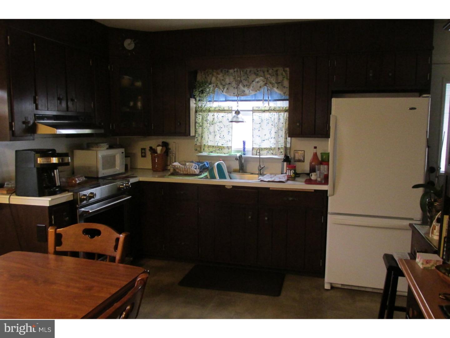 620 Rittenhouse Drive Reading, PA 19606 - Photo 7 of 13 Kitchen