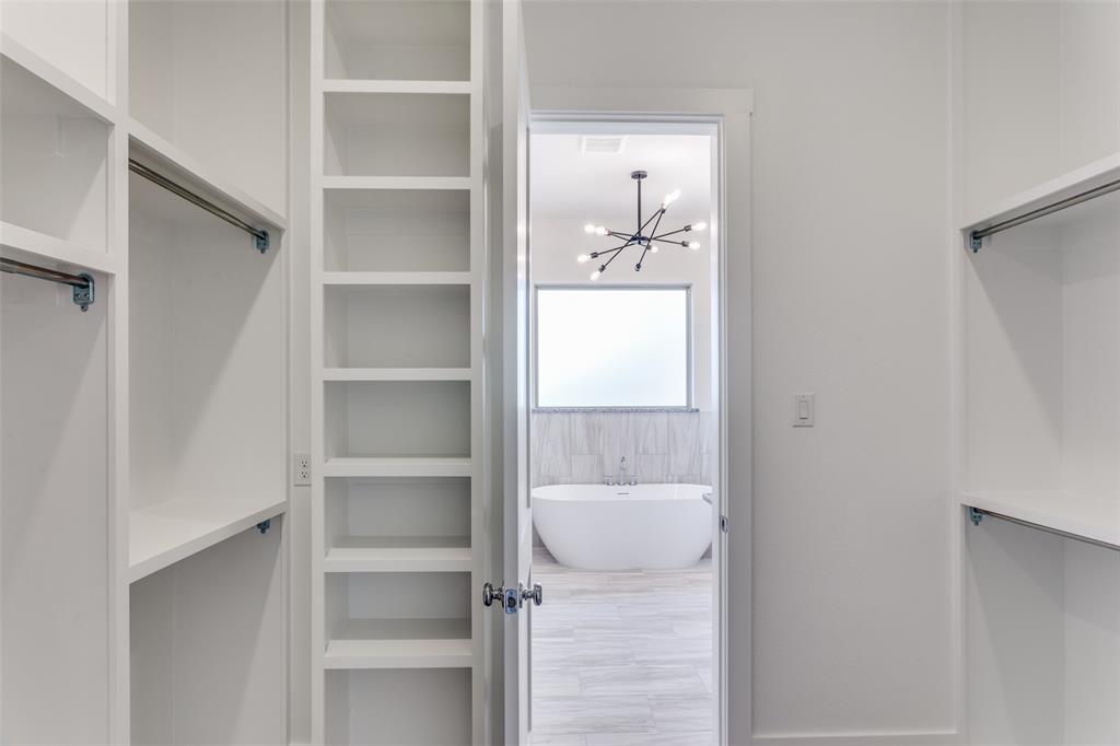 182 Fan Mill Trail Weatherford, TX 76085 - Photo 19 of 31 a bathroom with a toilet sink