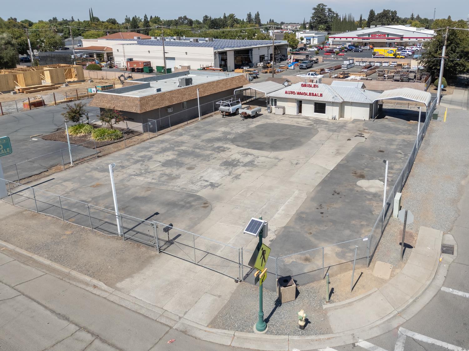 33 East Gridley Road Gridley, CA 95948 - Photo 2 of 53 a view of a backyard of a house