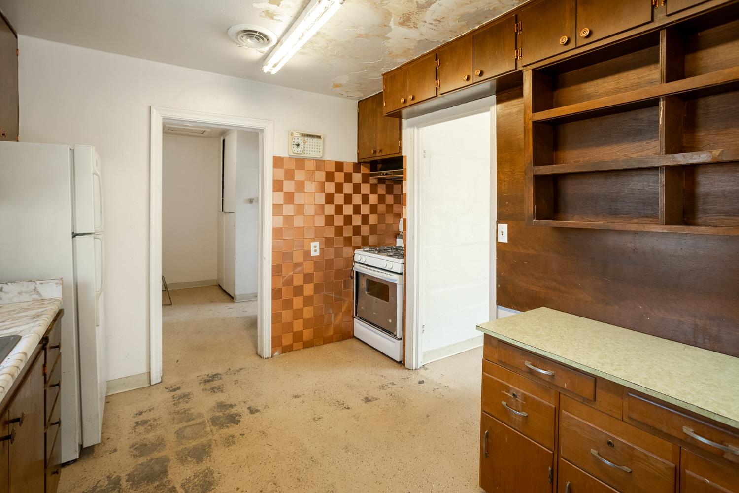 33 East Gridley Road Gridley, CA 95948 - Photo 40 of 53 a view of a storage & utility room