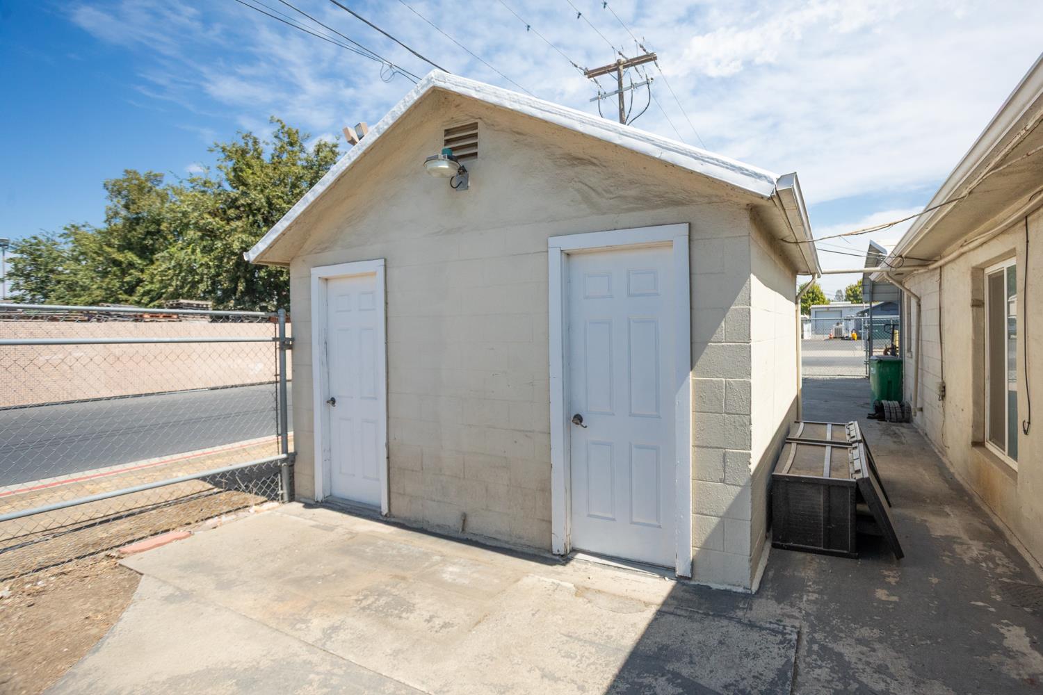 33 East Gridley Road Gridley, CA 95948 - Photo 45 of 53 a view of a house with a sink