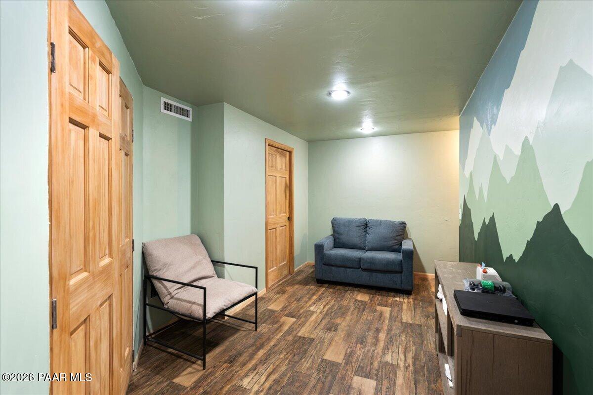 3803 East Sheldon Road Prescott, AZ 86303 - Photo 25 of 39 28-Downstairs Bedroom 2