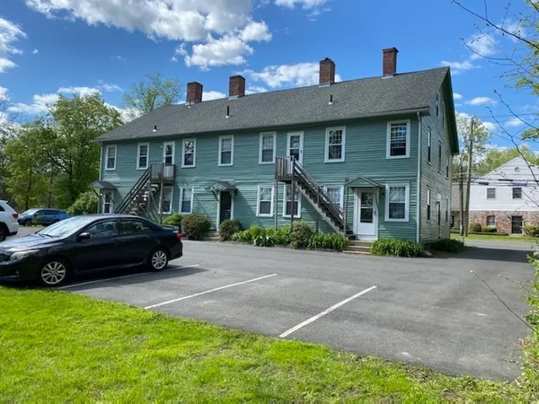 $2,495 | 797 Main Street, Unit 4, Amherst, MA 01002