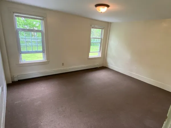 $2,495 | 797 Main Street, Unit 4, Amherst, MA 01002