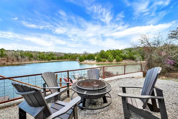 $575,000 | 131 Greenway Bend, Pottsboro, TX 75076