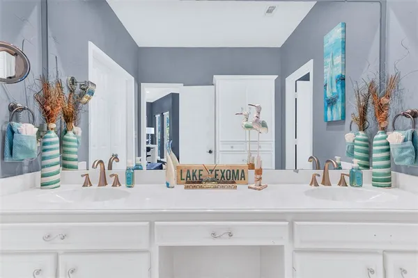 $575,000 | 131 Greenway Bend, Pottsboro, TX 75076