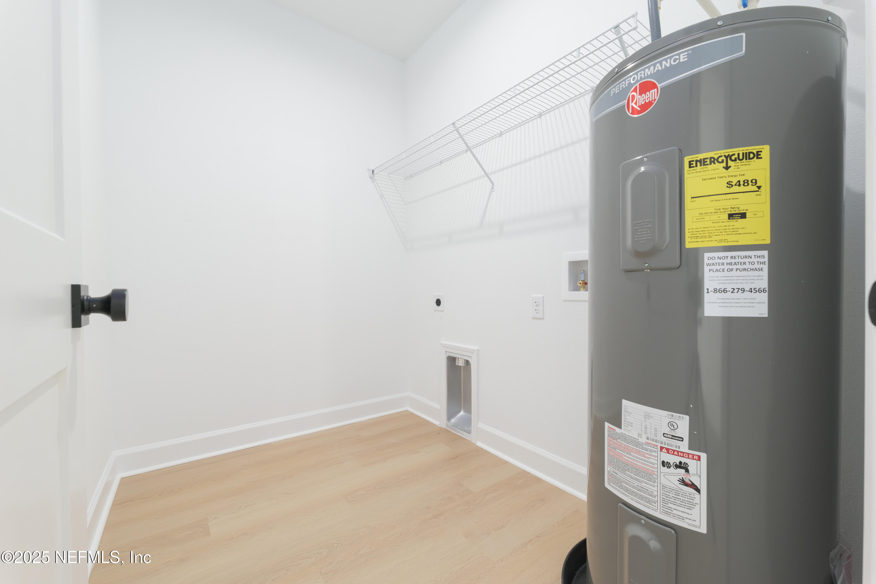 5294 County Road 352 Keystone Heights, FL 32656 - Photo 20 of 23 a close up of a wall