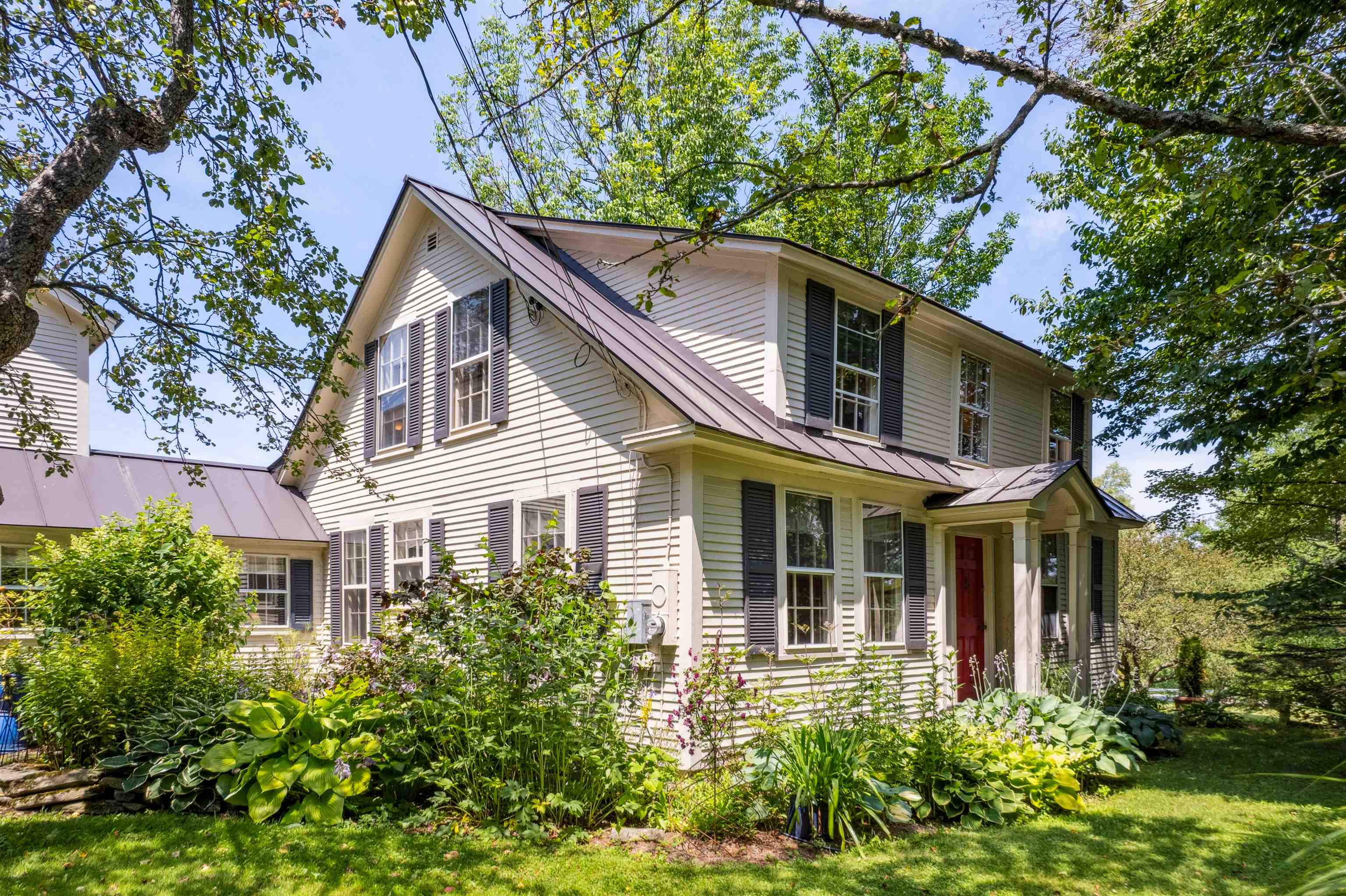 6077 Highway 12 Barnard, VT 05032 - Photo 3 of 38