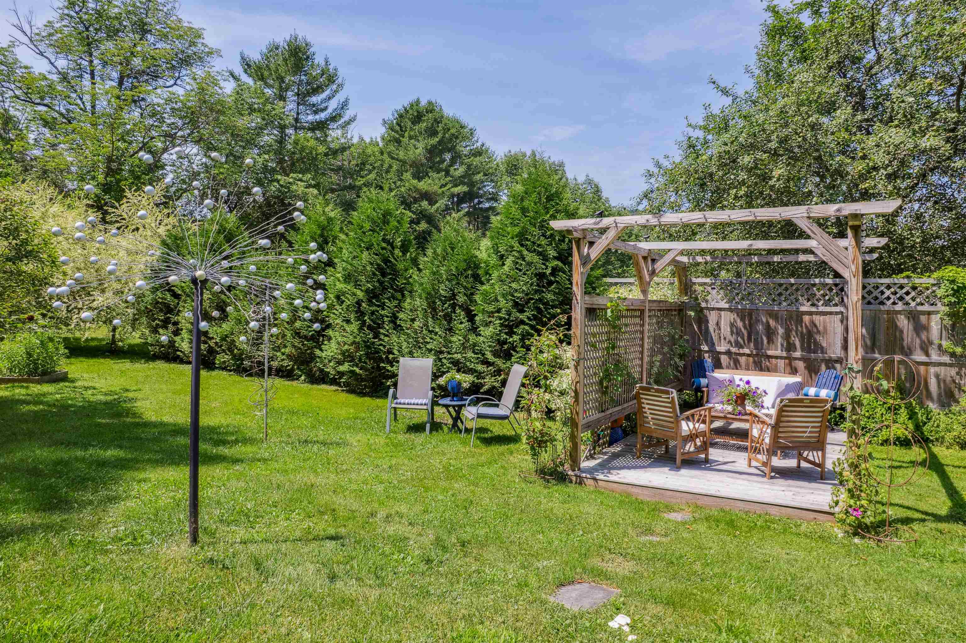 6077 Highway 12 Barnard, VT 05032 - Photo 32 of 38