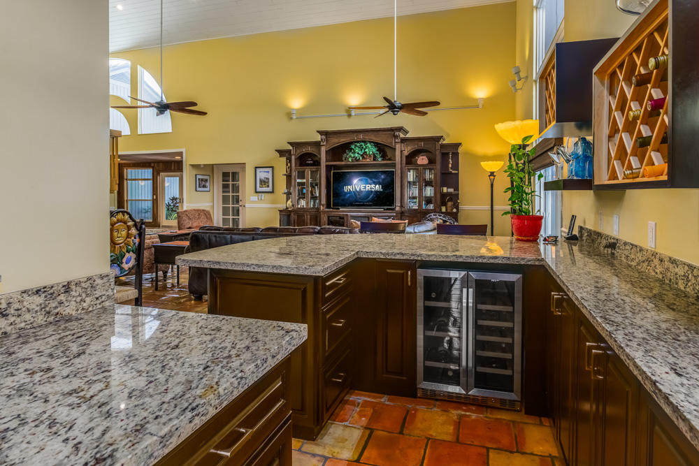 10 Wycliff Road Palm Beach Gardens, FL 33418 - Photo 18 of 41 20_bar2_10 Wycliff Road_PGA National-20