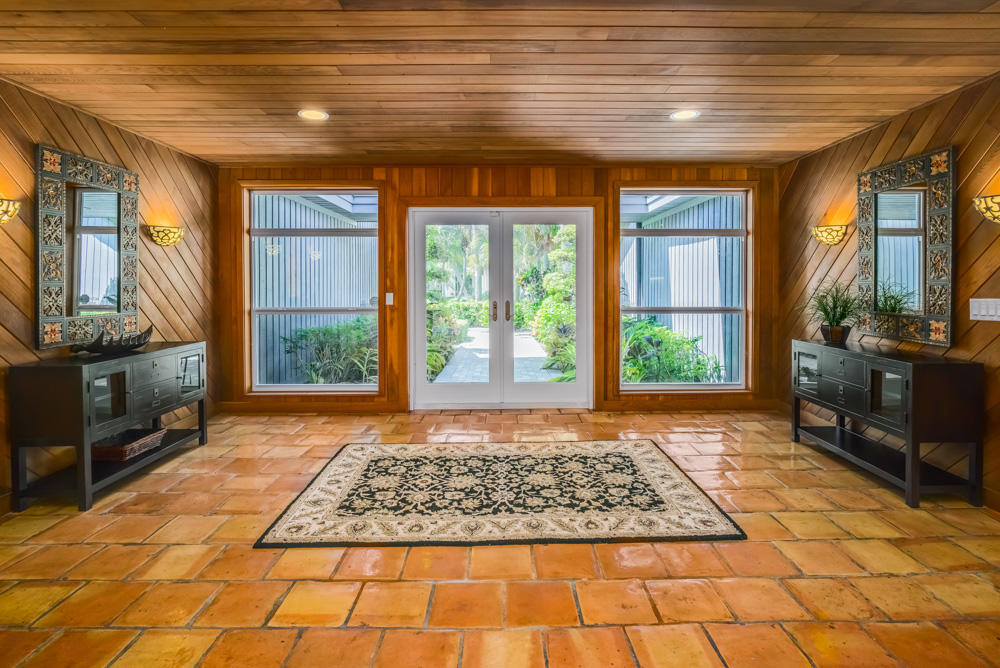 10 Wycliff Road Palm Beach Gardens, FL 33418 - Photo 19 of 41 21_foyer_10 Wycliff Road_PGA National-21