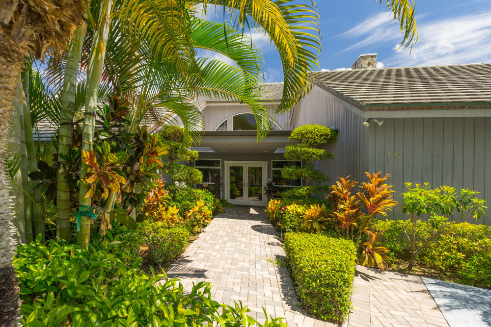 10 Wycliff Road Palm Beach Gardens, FL 33418 - Photo 36 of 41 40_front-entrance_10 Wycliff Road_PGA Na
