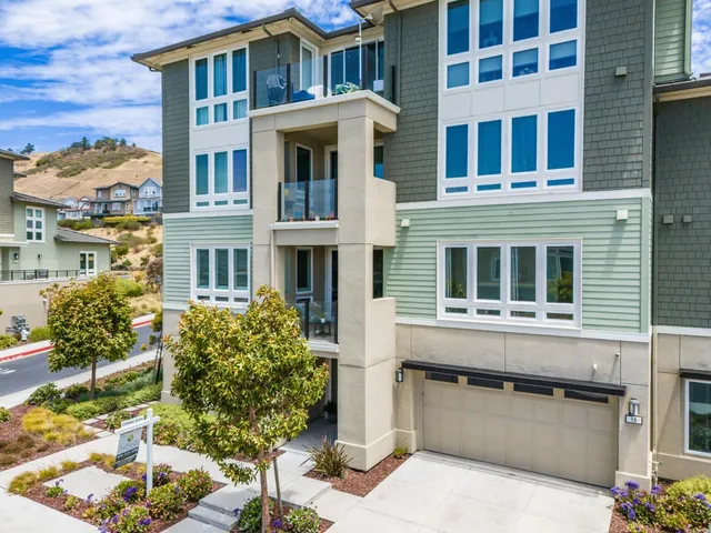 $899,000 | 19 Waterline Place, Richmond, CA 94801