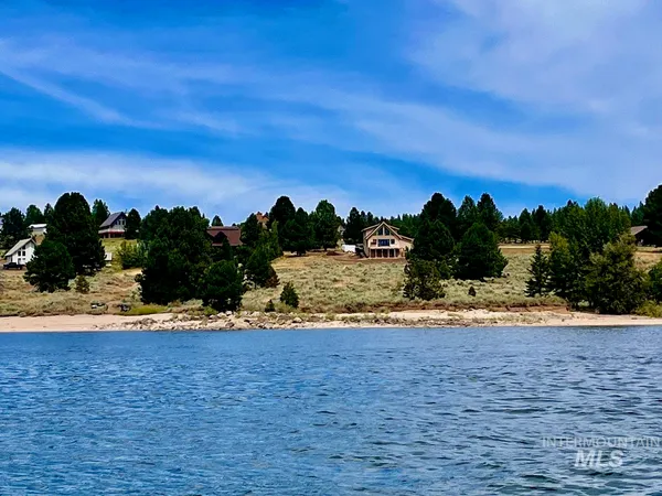 $319,000 | 41 Vista Point Loop, Cascade, ID 83611