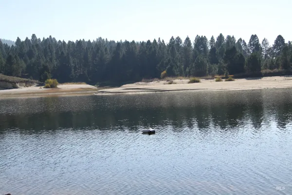 $319,000 | 41 Vista Point Loop, Cascade, ID 83611