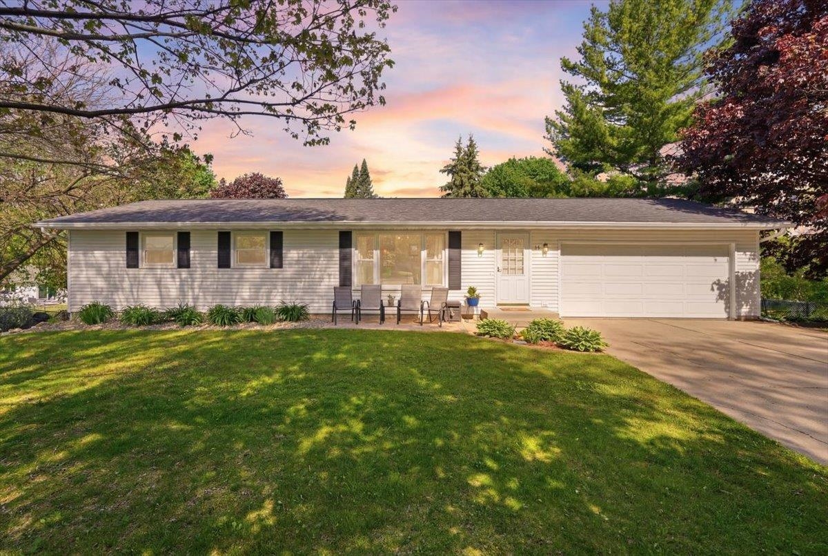 118 Violet Circle Madison, WI 53714 - Photo 2 of 56