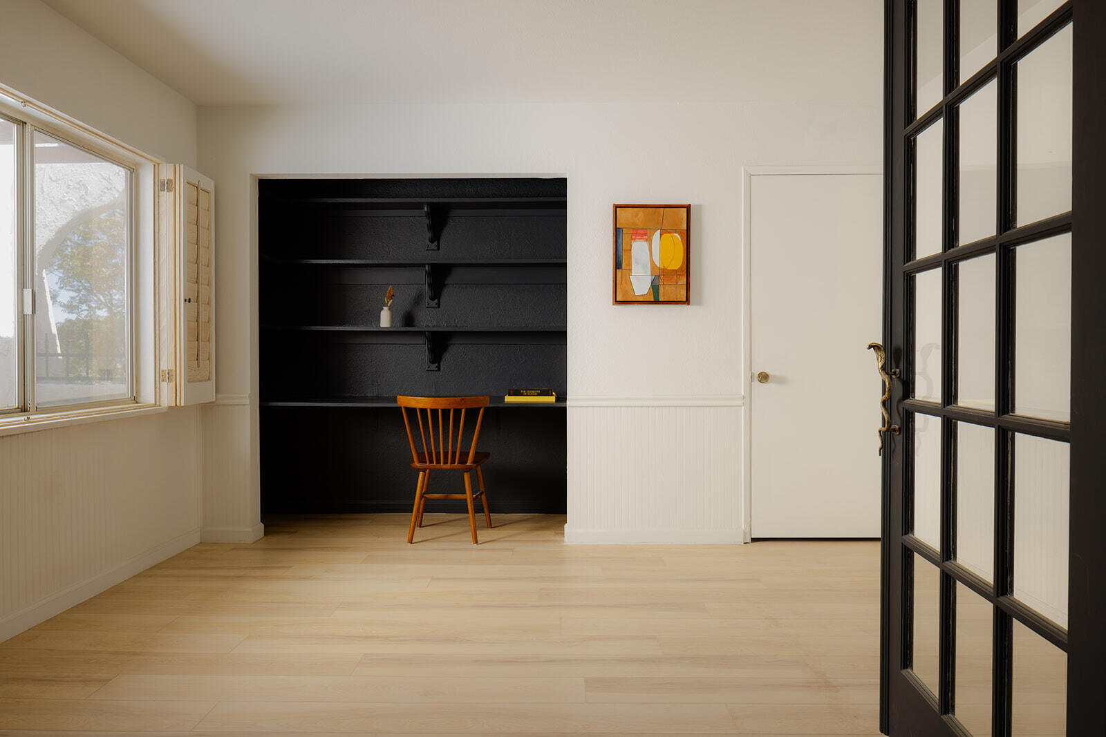 7995 Grand Avenue Yucca Valley, CA 92284 - Photo 14 of 26 a view of an empty room with a window