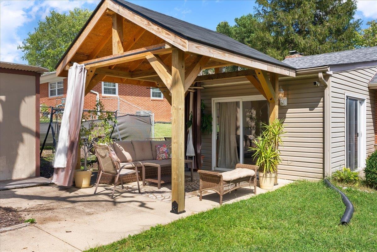 607 Binford Road Waynesboro, VA 22980 - Photo 33 of 37 Gallery Image 33