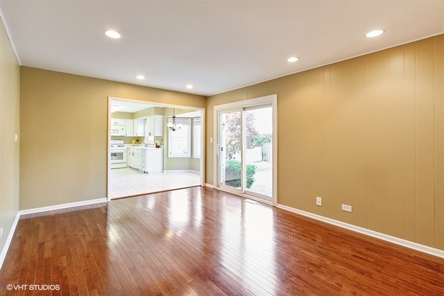 1214 Dayton Road Buffalo Grove, IL 60089 - Photo 11 of 25