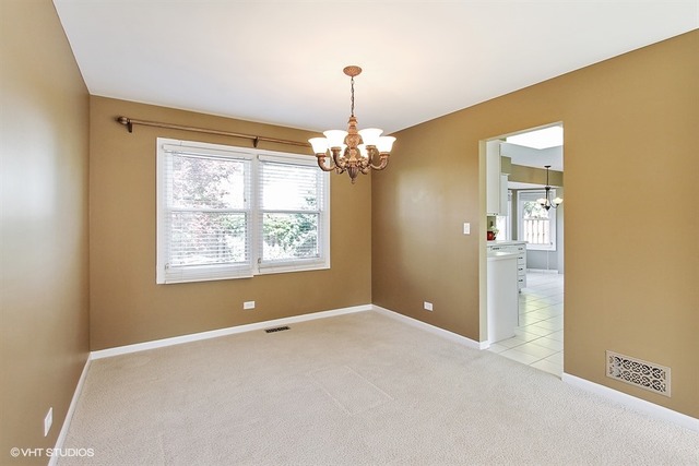 1214 Dayton Road Buffalo Grove, IL 60089 - Photo 6 of 25