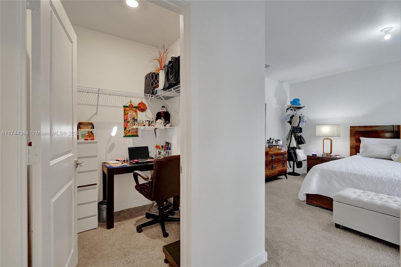 838 Southeast 17 Street Homestead, FL 33034 - Photo 38 of 66 a bedroom with a workspace