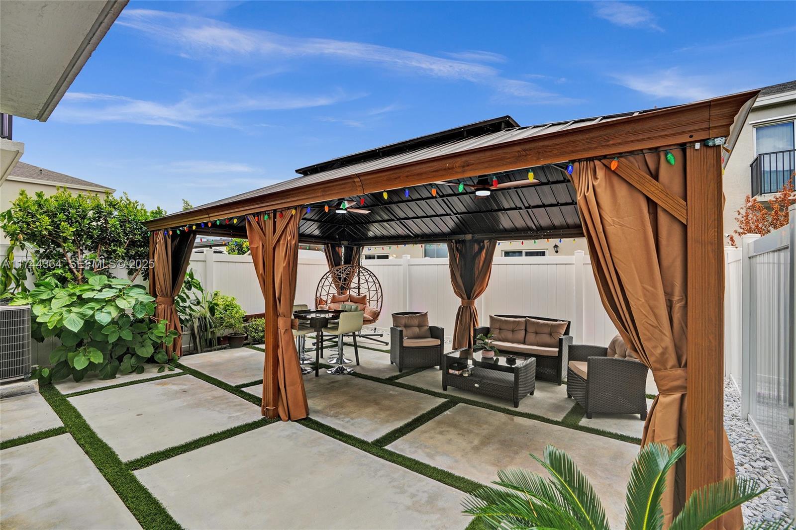 838 Southeast 17 Street Homestead, FL 33034 - Photo 42 of 66 a view of sitting area in front of house