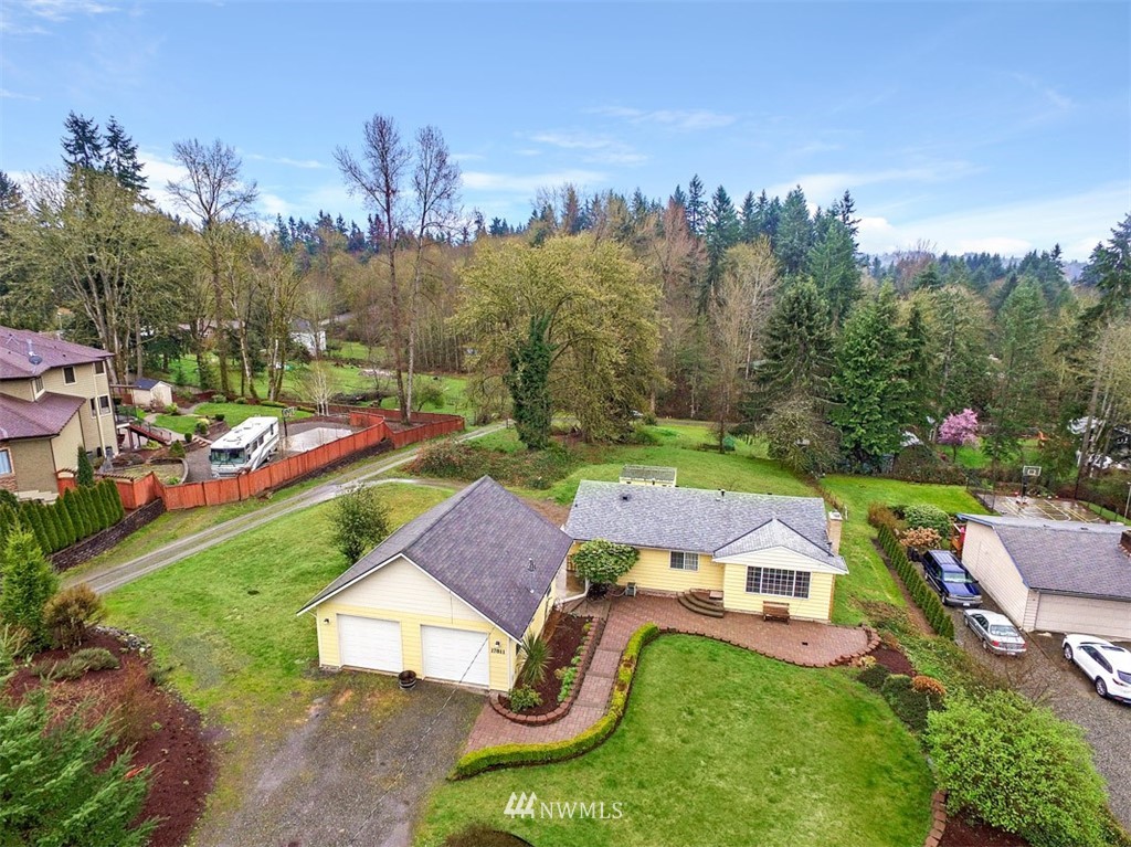 17811 Southeast 137th Street Renton, WA 98059 - Photo 2 of 24