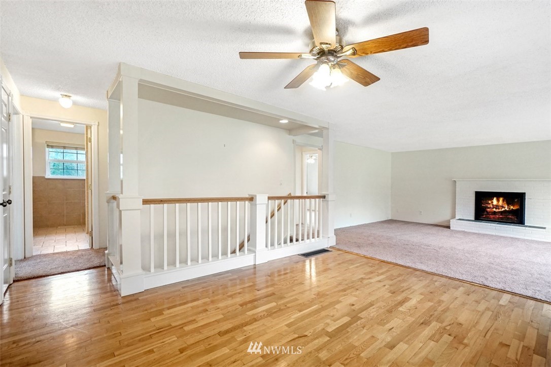 17811 Southeast 137th Street Renton, WA 98059 - Photo 4 of 24