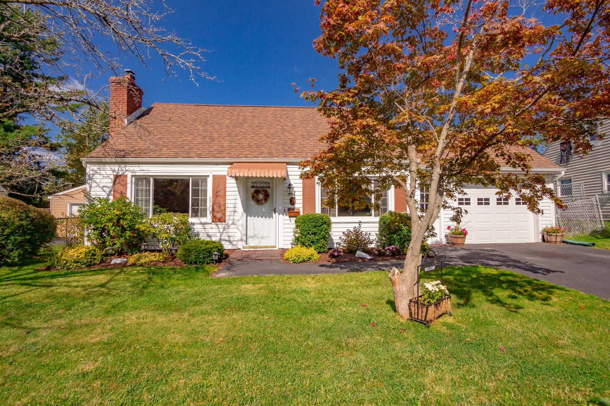 7 Luella Road Colonie, NY 12110 - Photo 4 of 33 Photo 4