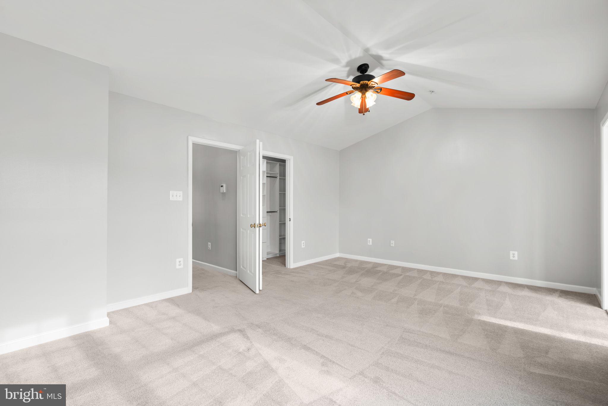 2475 Jostaberry Way Odenton, MD 21113 - Photo 20 of 53 a view of a livingroom with a projector