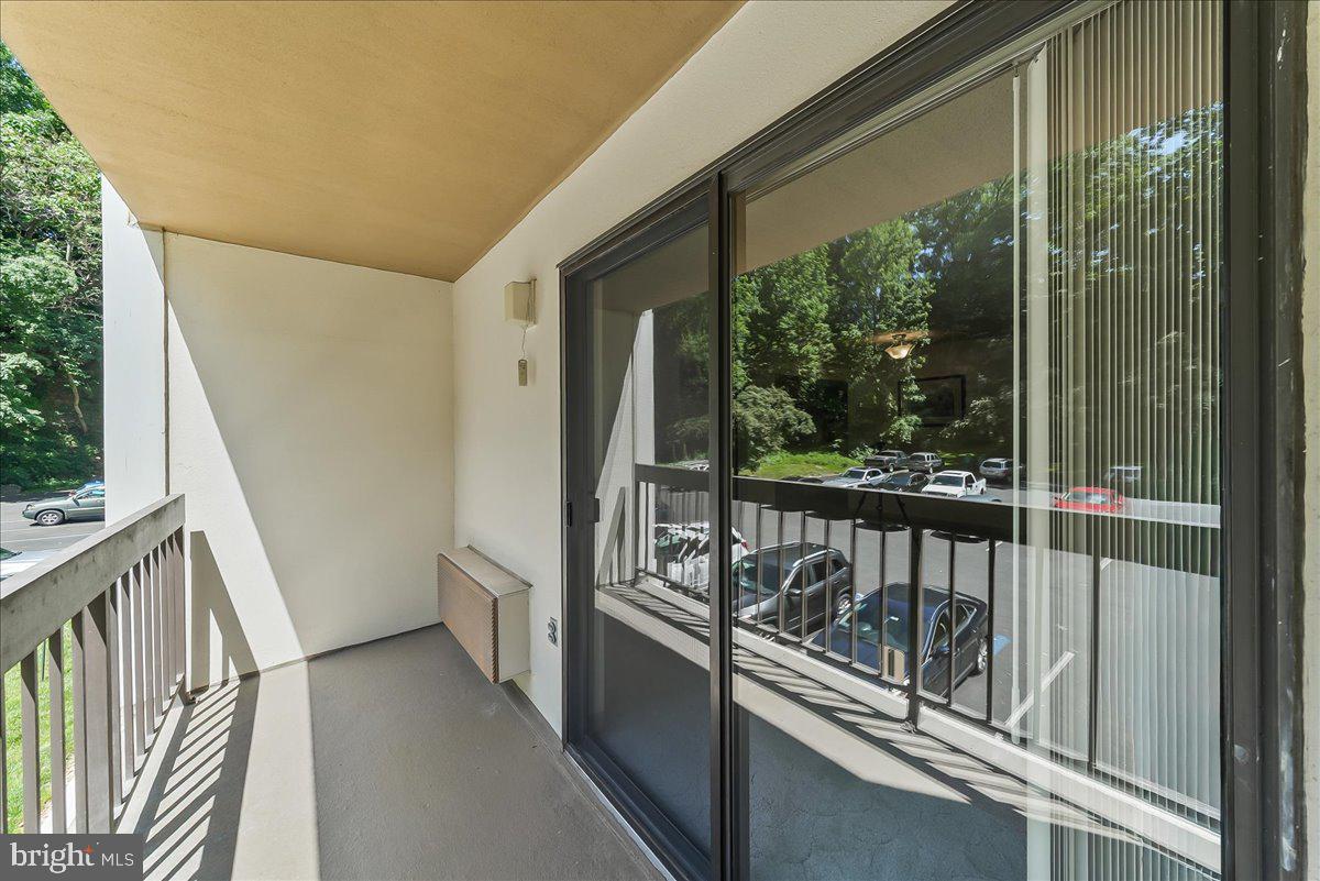 800 Avondale Road, Unit 2Q Wallingford, PA 19086 - Photo 18 of 24 Balcony