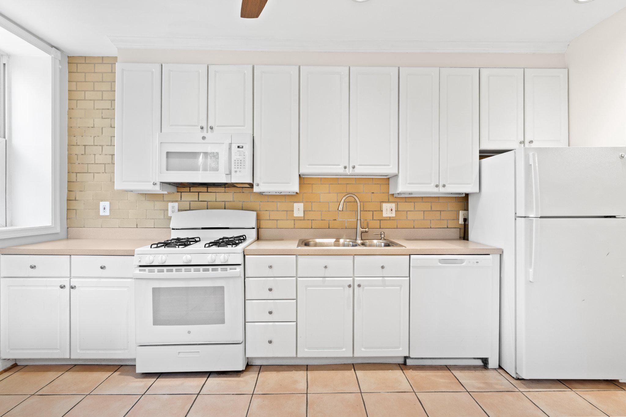 1112 I Street Southeast Washington, DC 20003 - Photo 14 of 42