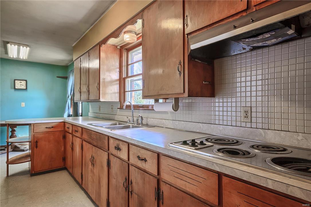 2603 Airport Road Godfrey, IL 62035 - Photo 8 of 20 Gallery Image 8