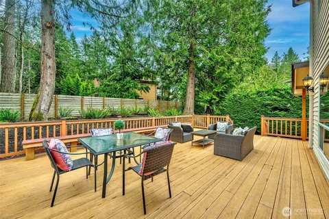 $2,199,000 | 19125 Northeast 51st Street, Sammamish, WA 98074