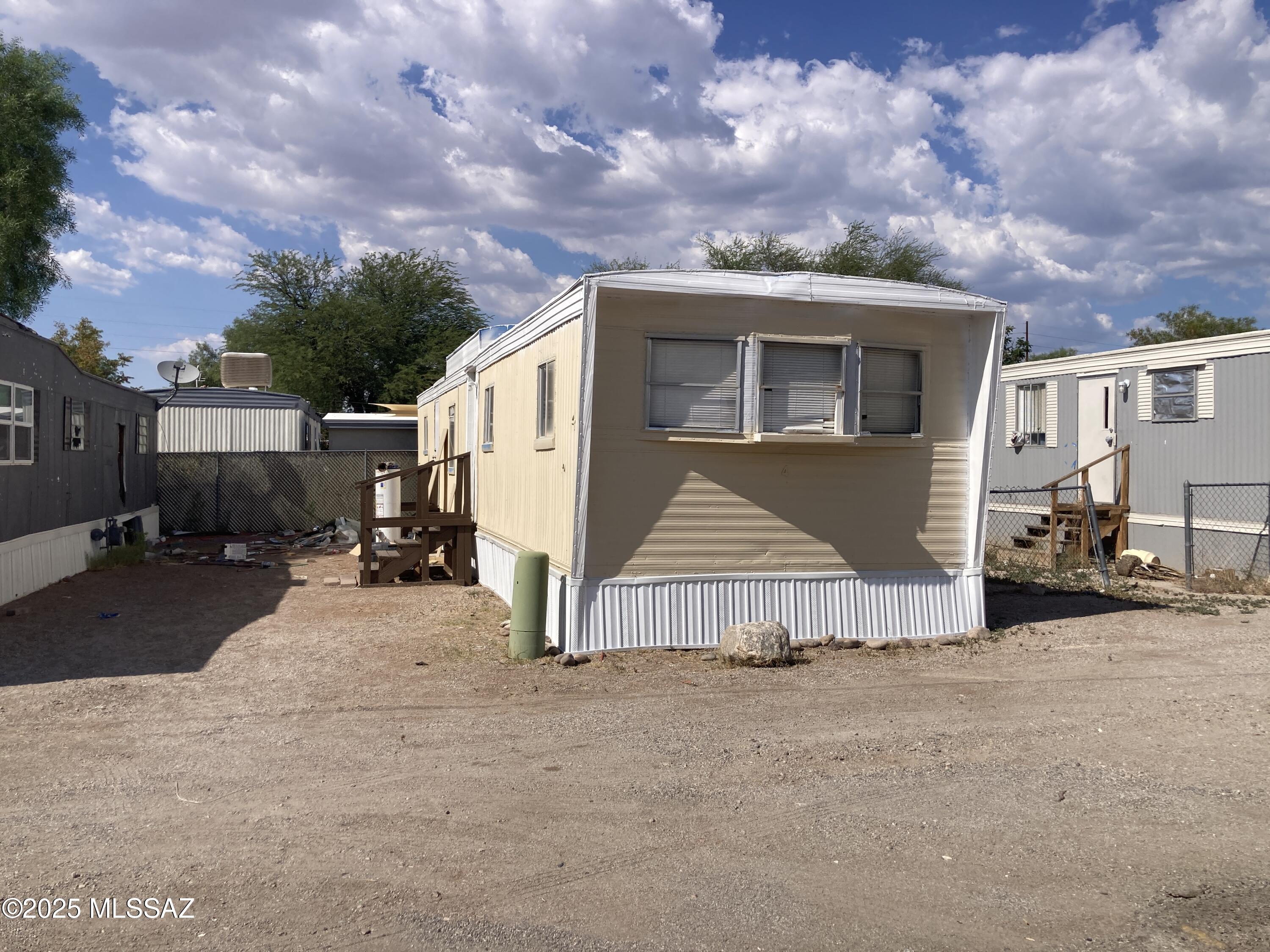 1741 West Wetmore Road, Unit 4 Tucson, AZ 85705 - Photo 1 of 11
