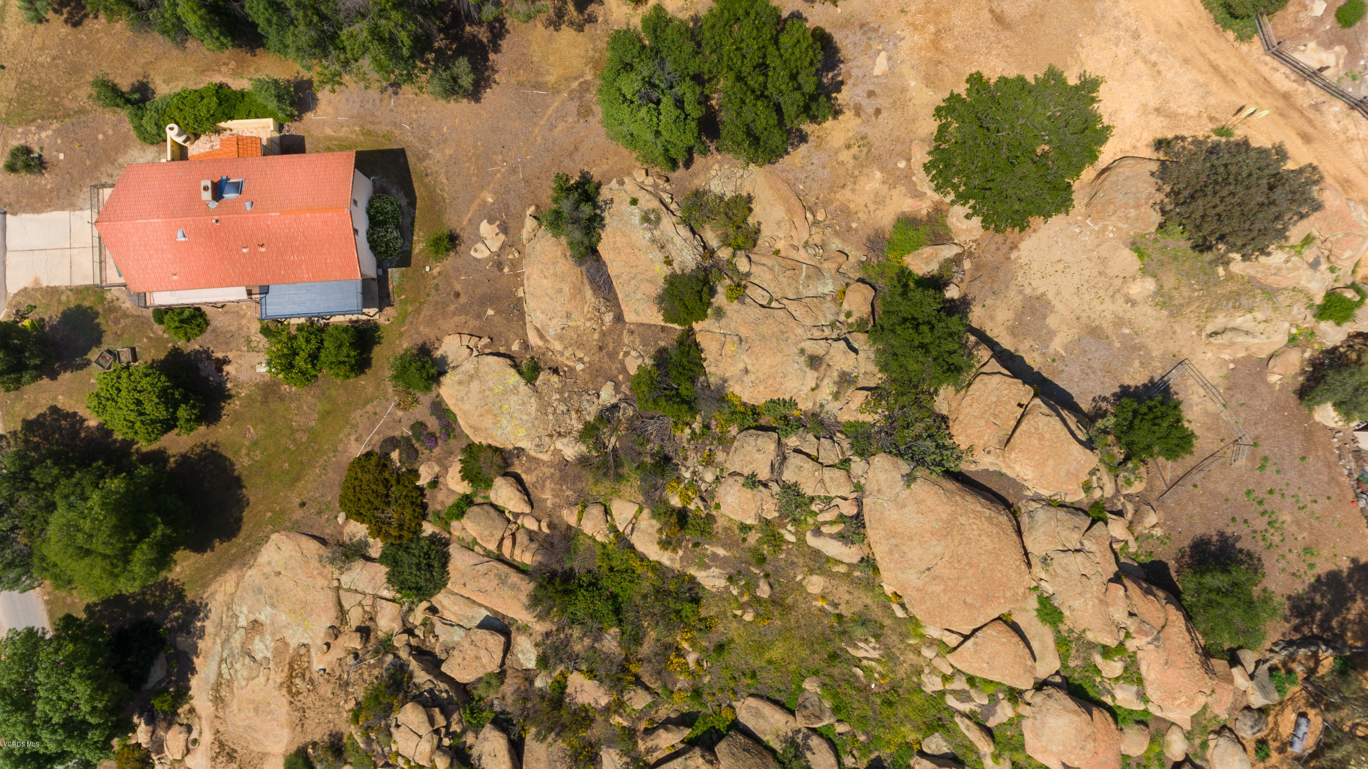 7240 Studio Road Canoga Park, CA 91304 - Photo 18 of 19 an aerial view of residential houses with yard