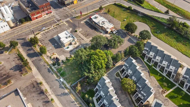 $240,000 | 1900 5th Street North, Minneapolis, MN 55411