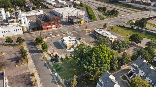 $240,000 | 1900 5th Street North, Minneapolis, MN 55411