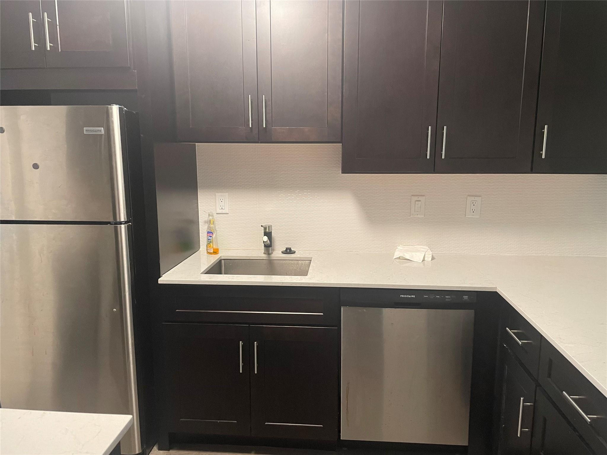 698 Northeast Spanish River Boulevard, Unit 23 Boca Raton, FL 33431 - Photo 5 of 8 Photo 5