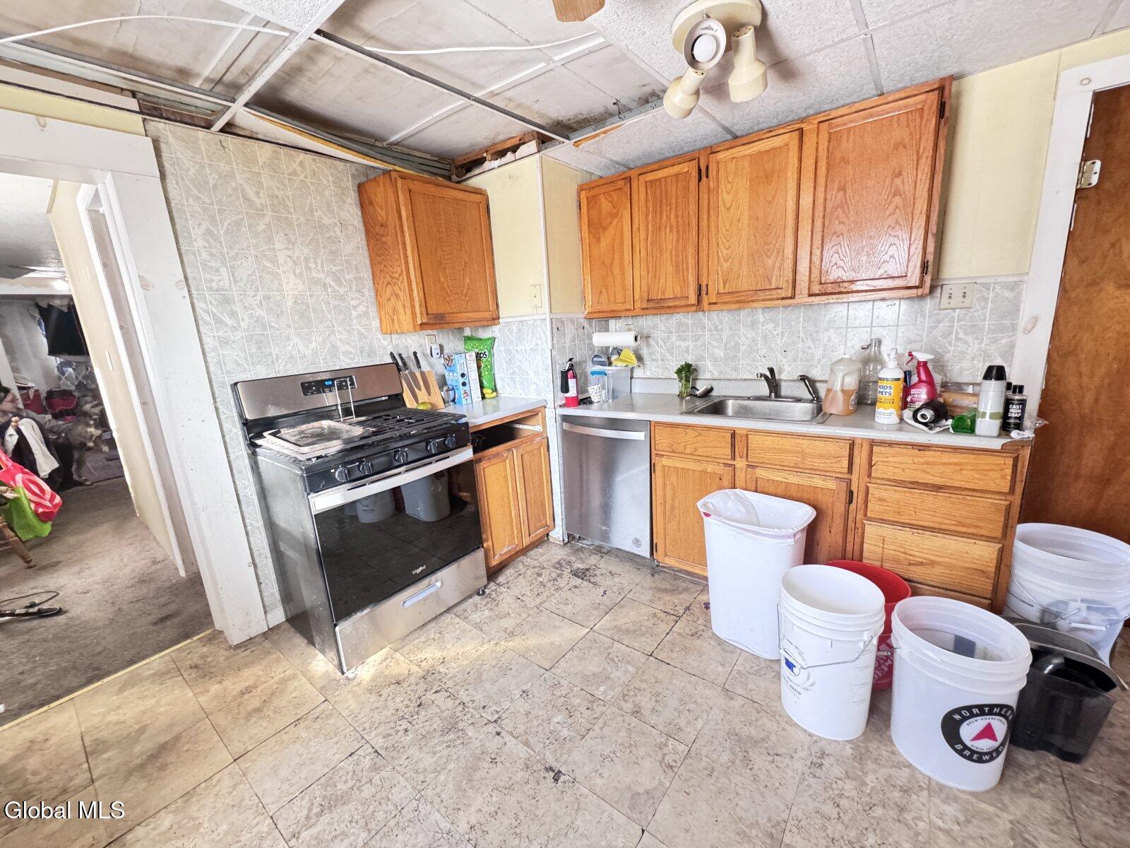 85 Egbert Street Cohoes, NY 12047 - Photo 7 of 30 Photo Feb 09 2026, 9 10 27 AM