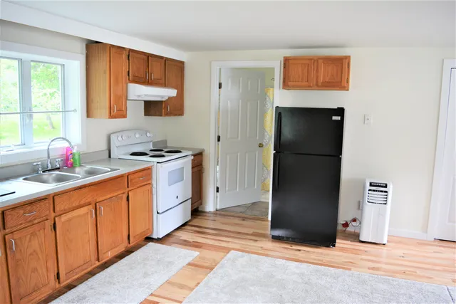 $1,500 | 62 Lower Main Street, Sunapee, NH 03782