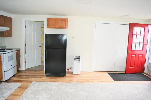 $1,500 | 62 Lower Main Street, Sunapee, NH 03782