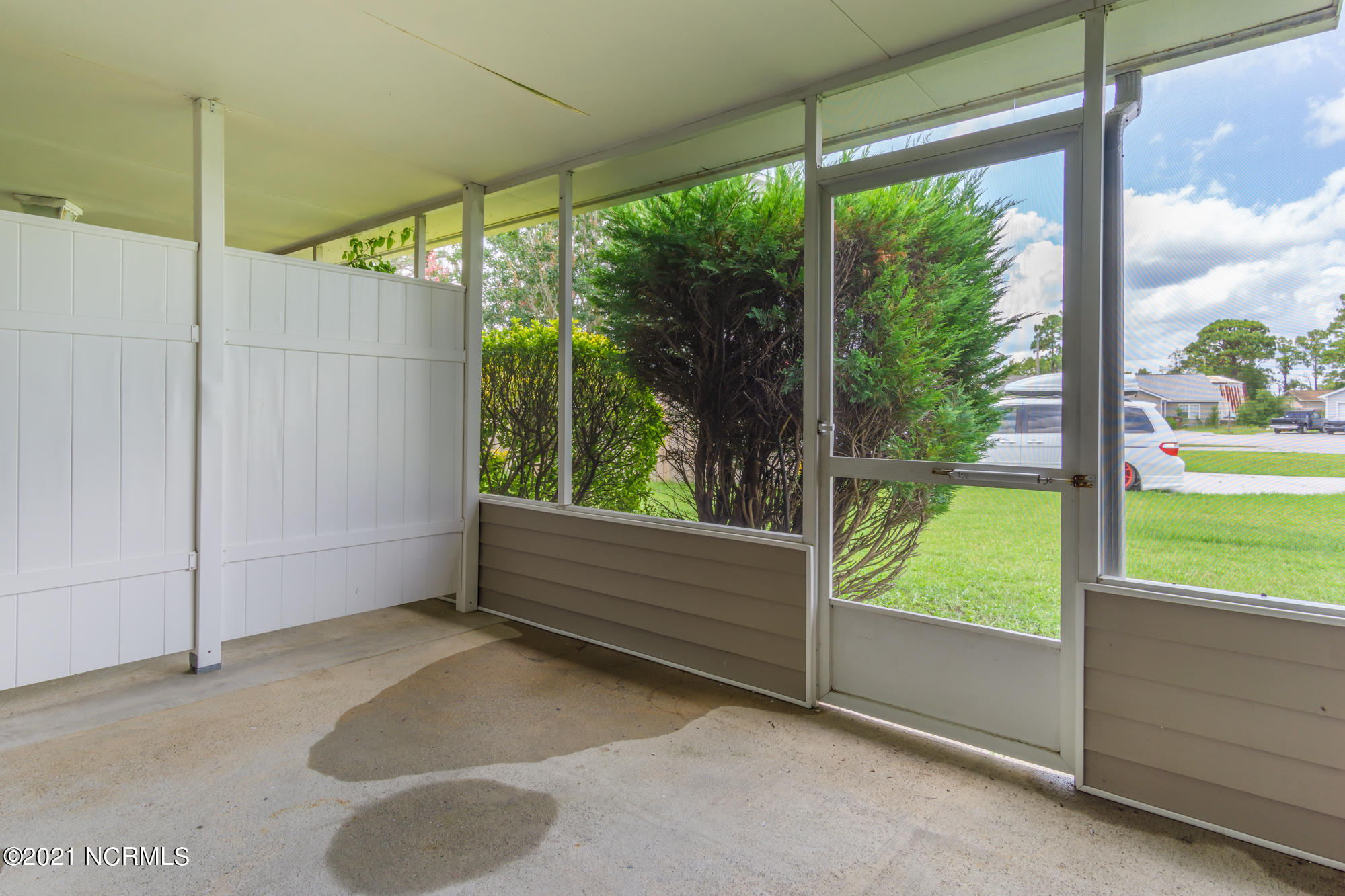 201 Faison Lane Hubert, NC 28539 - Photo 23 of 25 Rear