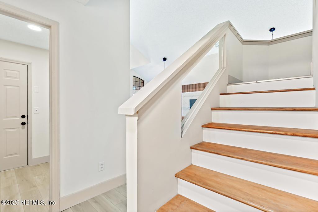 5497 Spring Brook Road Jacksonville, FL 32277 - Photo 35 of 54 a view of entryway