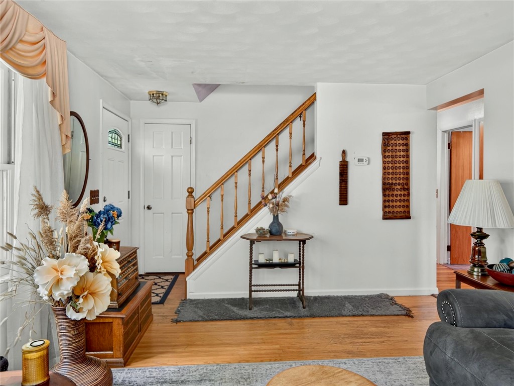736 Paul Road Chili, NY 14624 - Photo 19 of 39 Living room
