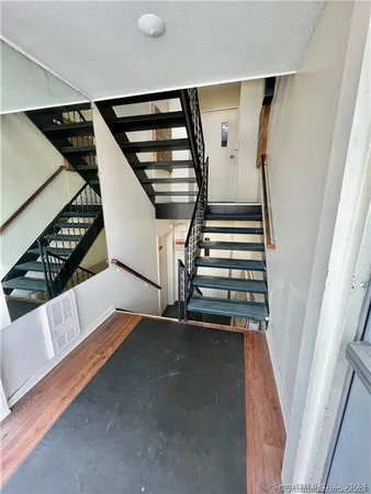 $1,150 | 1428 North Avenue, Unit B5, Bridgeport, CT 06604