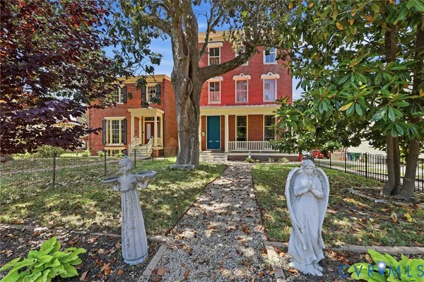 $675,000 | 555 High Street, Petersburg, VA 23803