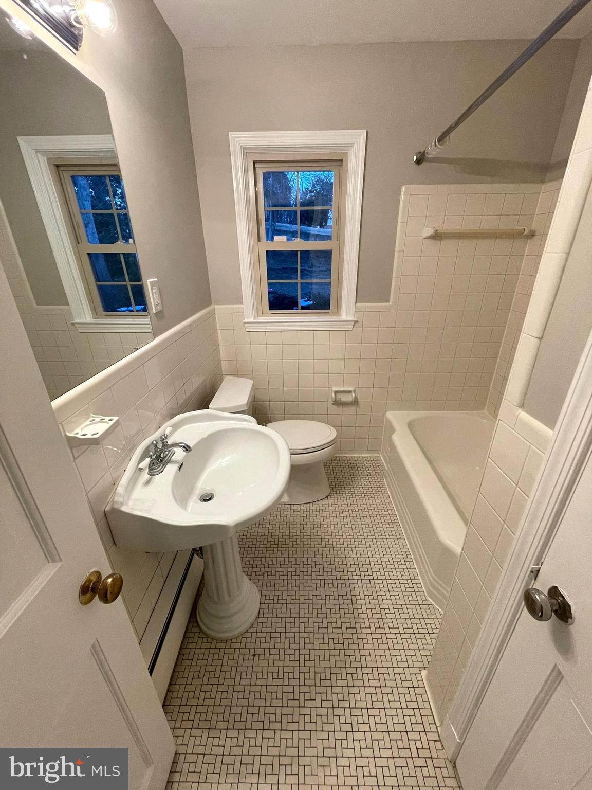 1826 Fairbank Road Baltimore, MD 21209 - Photo 13 of 30