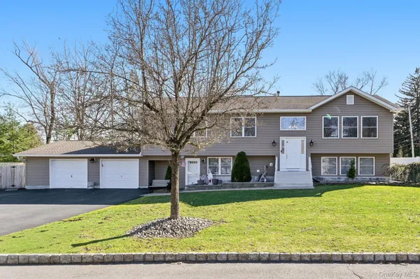 $975,000 | 1 Penny Lane, West Nyack, NY 10994